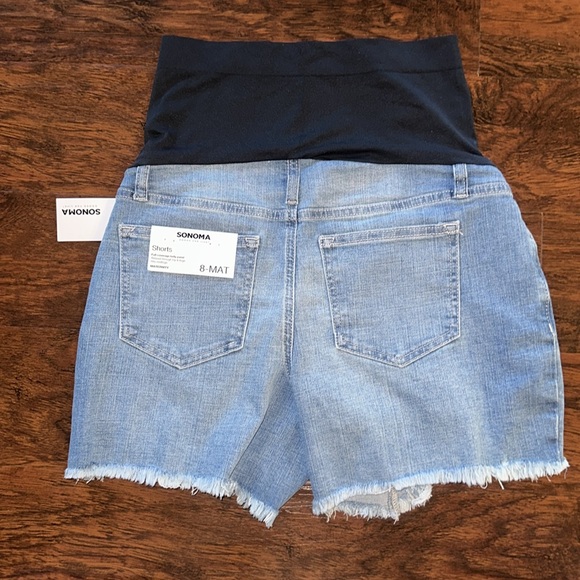 NWT Maternity Sonoma Over-the-Belly Panel Jean Shorts (8) - Picture 4 of 5